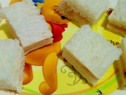手づかみ離乳食 ミルクいちごジャムサンド レシピ 作り方 By さとmin 楽天レシピ 手づかみ離乳食 ミルクいちごジャムサンド レシピ 作り方 By さとmin 楽天レシピ